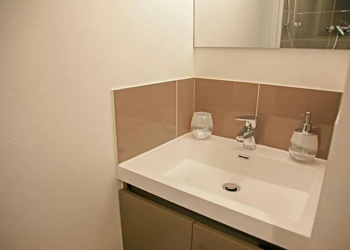 Charles 3 Hypercentre